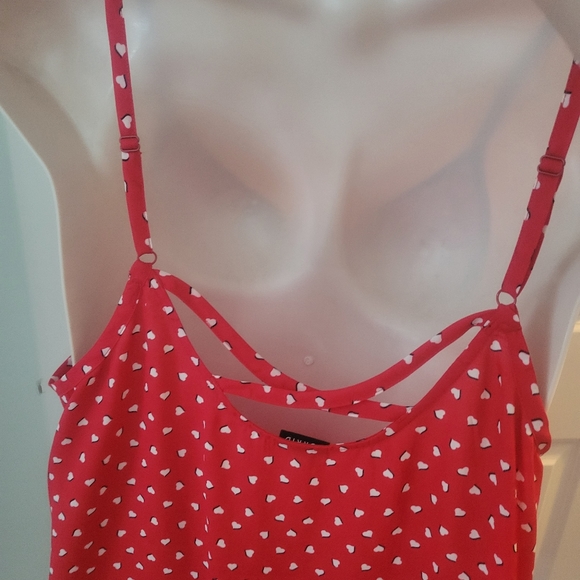 Torrid Red Heart Print Cami Top - Picture 4 of 6